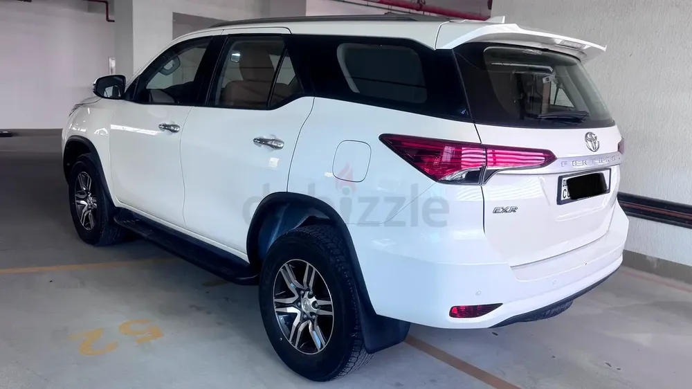 2021 Toyota Fortuner EXR 2.7L 4x4 | GCC | Full Company Maintenance | Low Mileage - Image 4