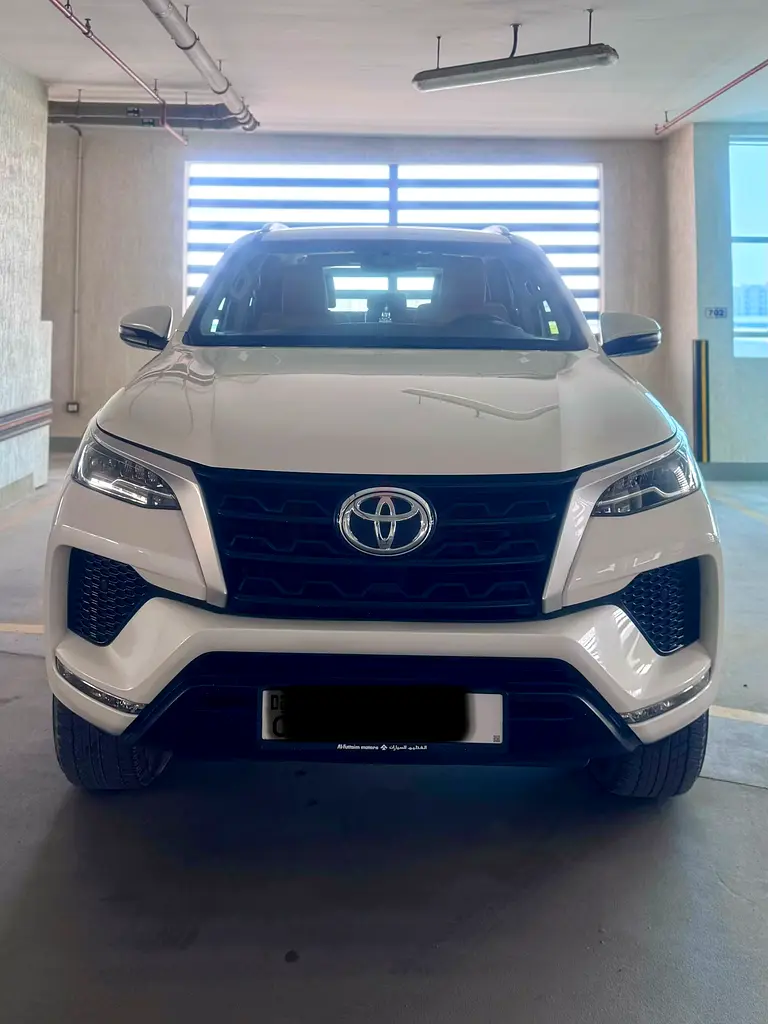 2021 Toyota Fortuner EXR 2.7L 4x4 | GCC | Full Company Maintenance | Low Mileage - Image 5