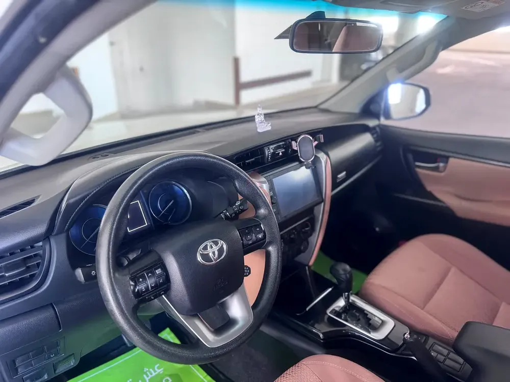 2021 Toyota Fortuner EXR 2.7L 4x4 | GCC | Full Company Maintenance | Low Mileage - Image 9