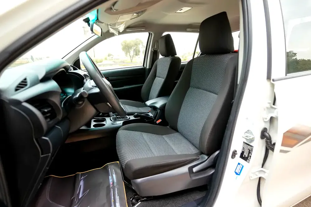 Hilux | Double Cabin 4x2 | Automatic | GCC Specs | Ref#T51049 - Image 10