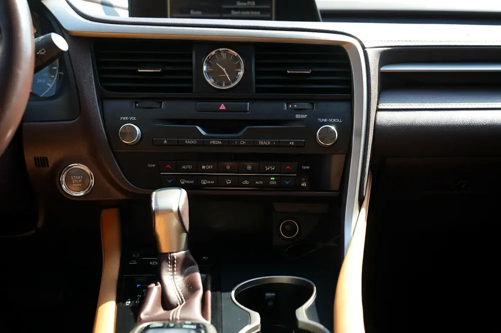 LEXUS RX 350 PREMIER 2016!! GCC SPECS!! - Image 7