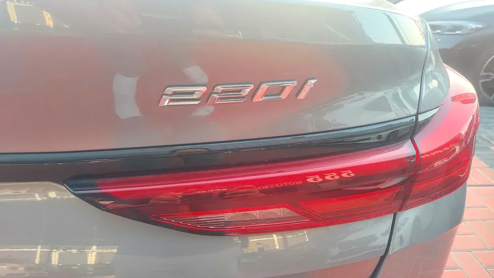 BMW 2-Series 220i 2024 Japanese Specs - Low Mileage - Pristine Condition - Image 5