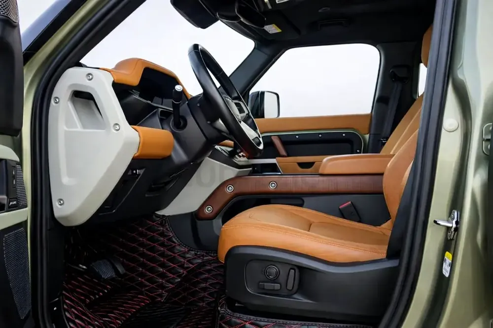 2023 Land Rover Defender 110 HSE P300 | 11,400 KM | 7 Seats | Panoramic Roof | Dubai Registered - Image 9