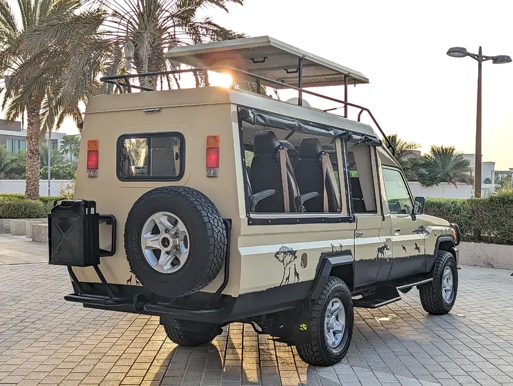 2019 TOYOTA LAND CRUISER MODIFIED TO SAFARI TRUCK GCC IN EXCELLENT CONDITION - Image 13