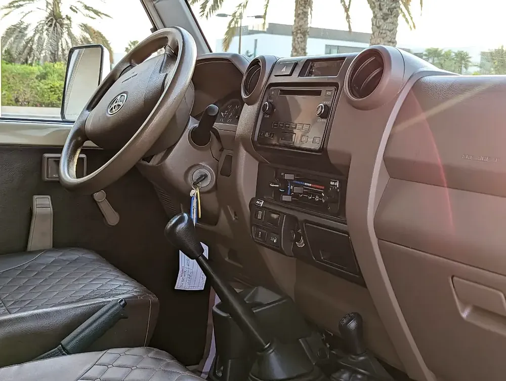 2019 TOYOTA LAND CRUISER MODIFIED TO SAFARI TRUCK GCC IN EXCELLENT CONDITION - Image 6