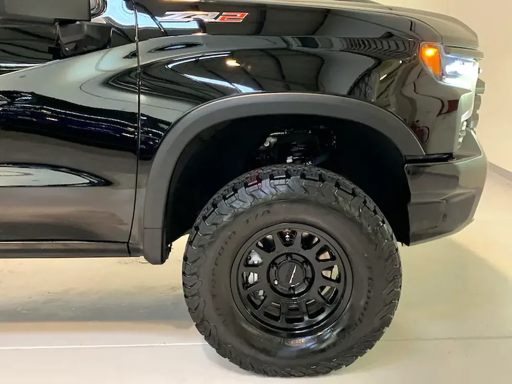 2023 Chevrolet Silverado ZR2 | GCC Specs | Pristine Condition - Image 4