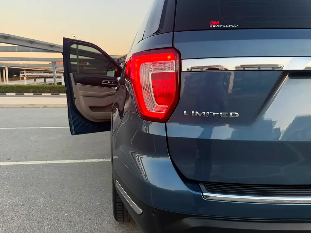 Under Warranty / Service Contract / FSH | Ford Explorer Limited 2018 GCC Specifications (2 Keys) - Image 5