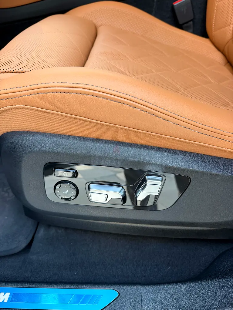 BMW X6 xDrive40i M Sport 2024 | GCC Specs | Warranty and Service - Image 9