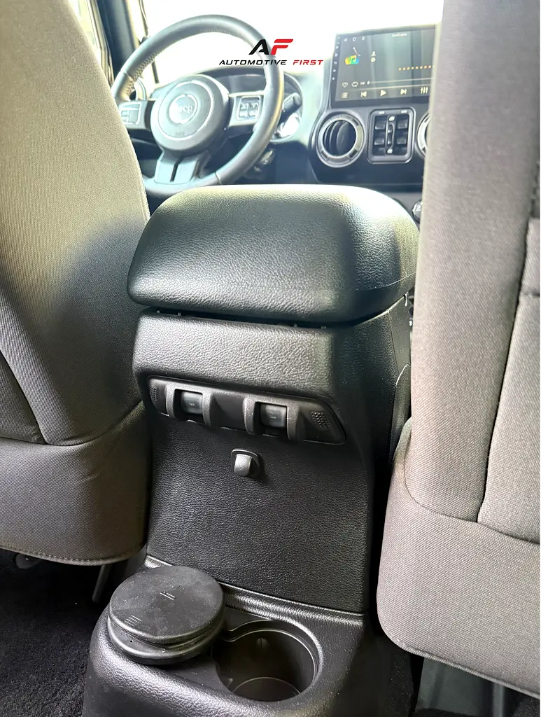 2015 Jeep Wrangler Unlimited Sport - GCC Specs - Image 13