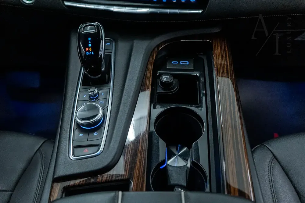2022 Cadillac Escalade Platinum Edition, With Full Service History, Excellent Condition, GCC Spec - Image 10