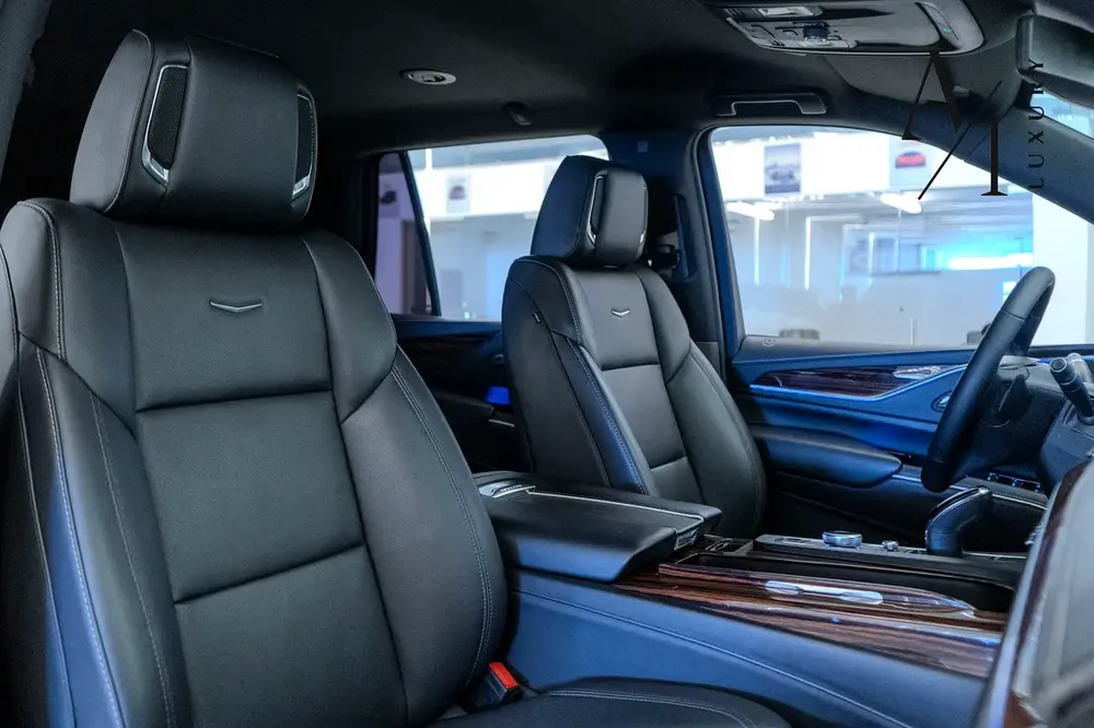 2022 Cadillac Escalade Platinum Edition, With Full Service History, Excellent Condition, GCC Spec - Image 7