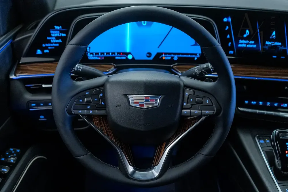 2022 Cadillac Escalade Platinum Edition, With Full Service History, Excellent Condition, GCC Spec - Image 8