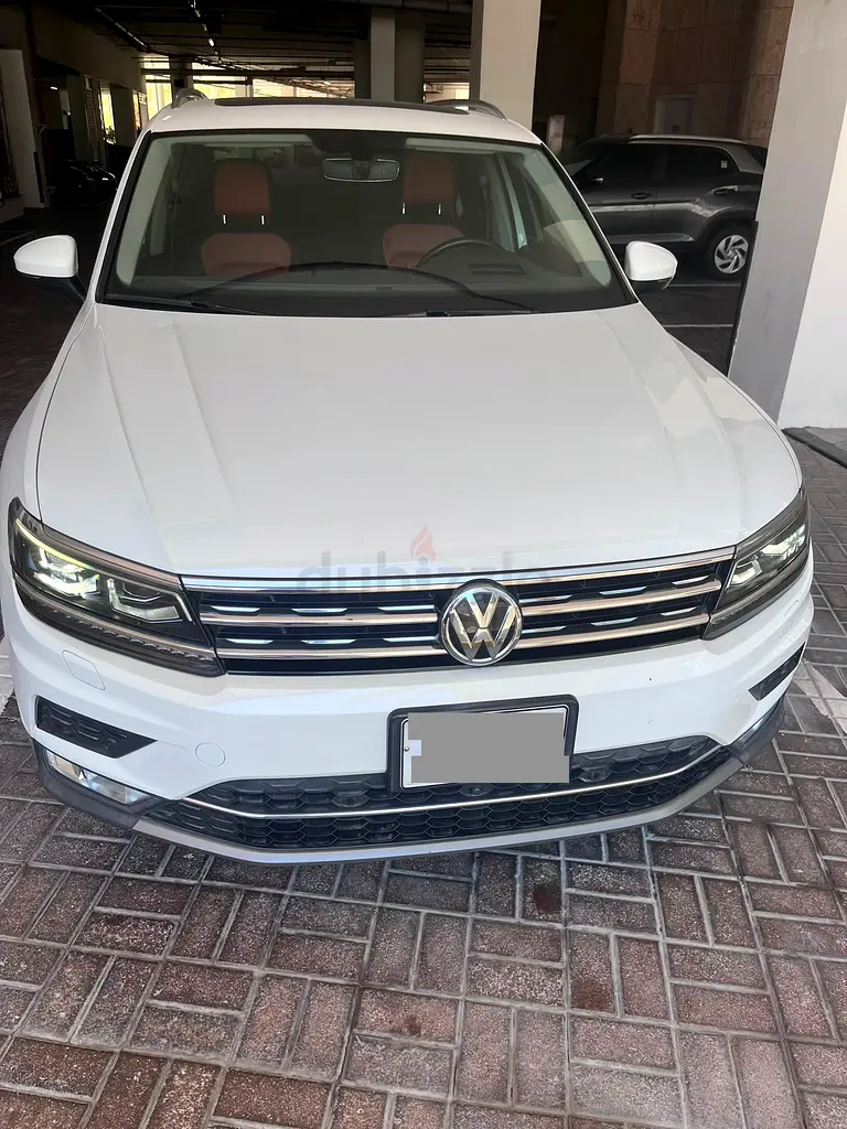 Volkswagen Tiguan 2017 TSI 4MOTION | GCC Specs | Excellent Condition - Image 5