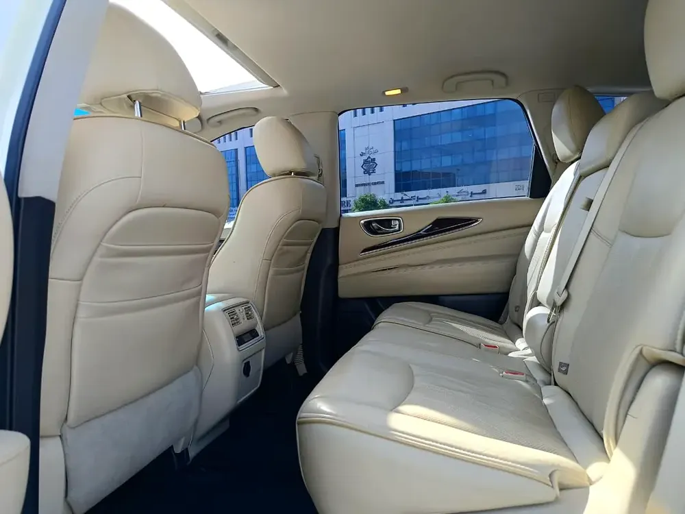 Infiniti QX60 2015 | GCC | Single Owner | Top Trim | 360° Camera | Panoramic Roof - Image 10