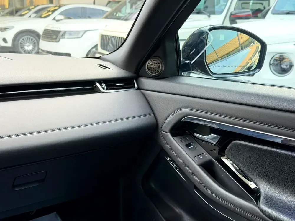 RANGE ROVER EVOQUE - MODEL 2020 - GCC SPECS - NO ACCIDENT - Image 11