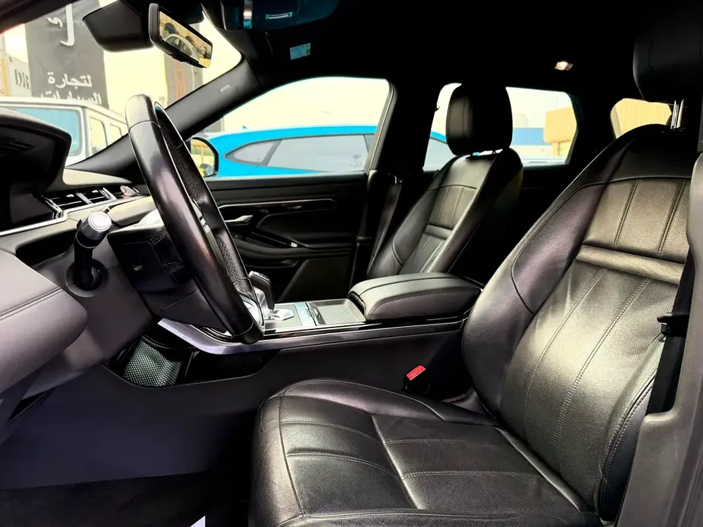 RANGE ROVER EVOQUE - MODEL 2020 - GCC SPECS - NO ACCIDENT - Image 6