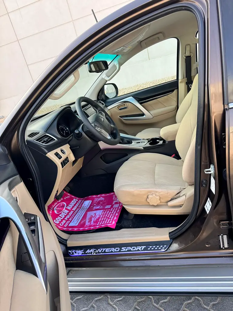 Mitsubishi Montero Sport 2017 Gcc Mid Option Free accident Perfect Condition - Image 15