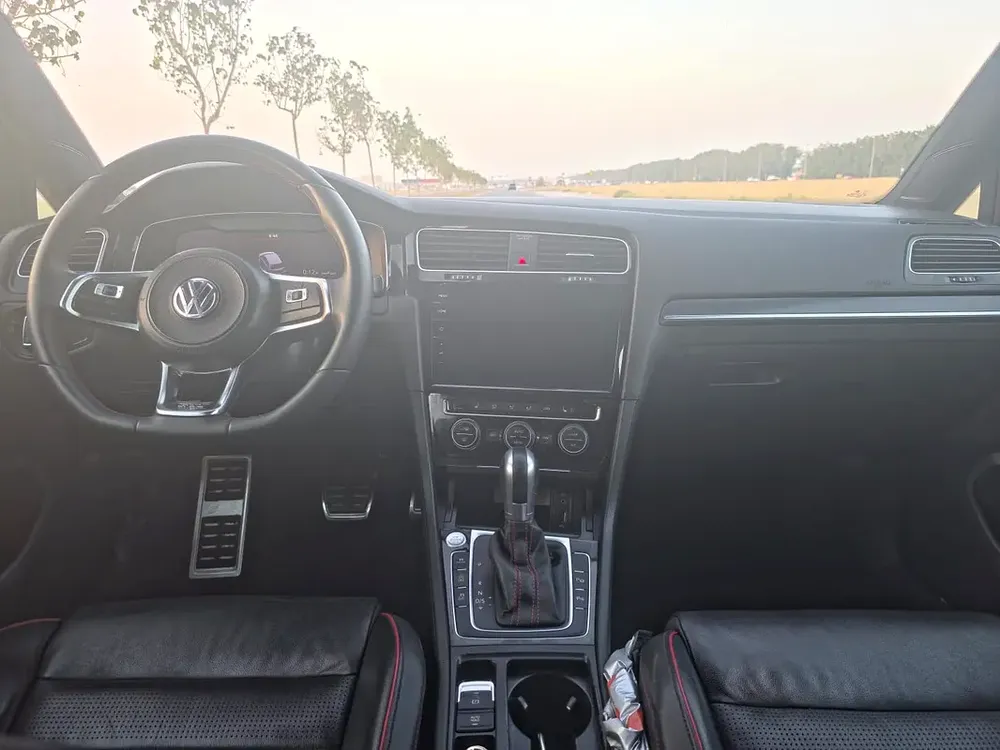 Volkswagen Golf GTI 2019 GCC Specs - Image 9