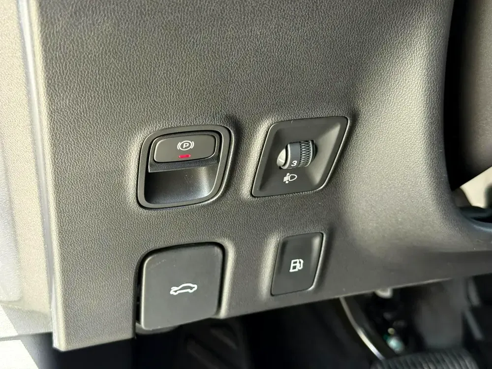 MG MG 8 Luxury 2026 GCC Specs - Image 14