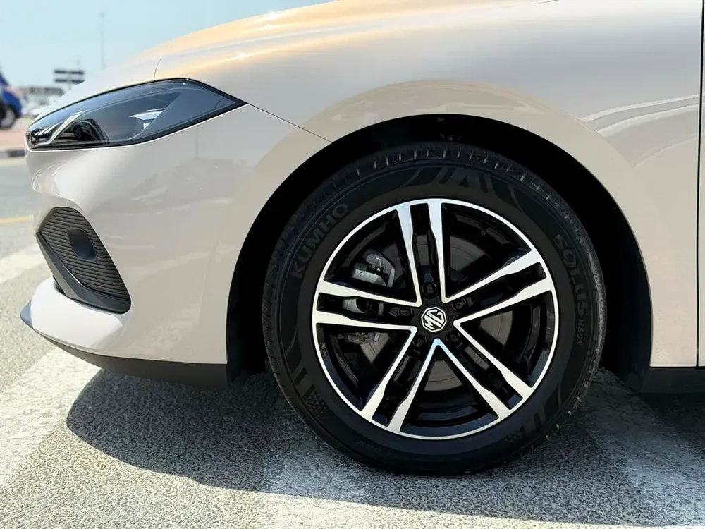 MG MG 8 Luxury 2026 GCC Specs - Image 18