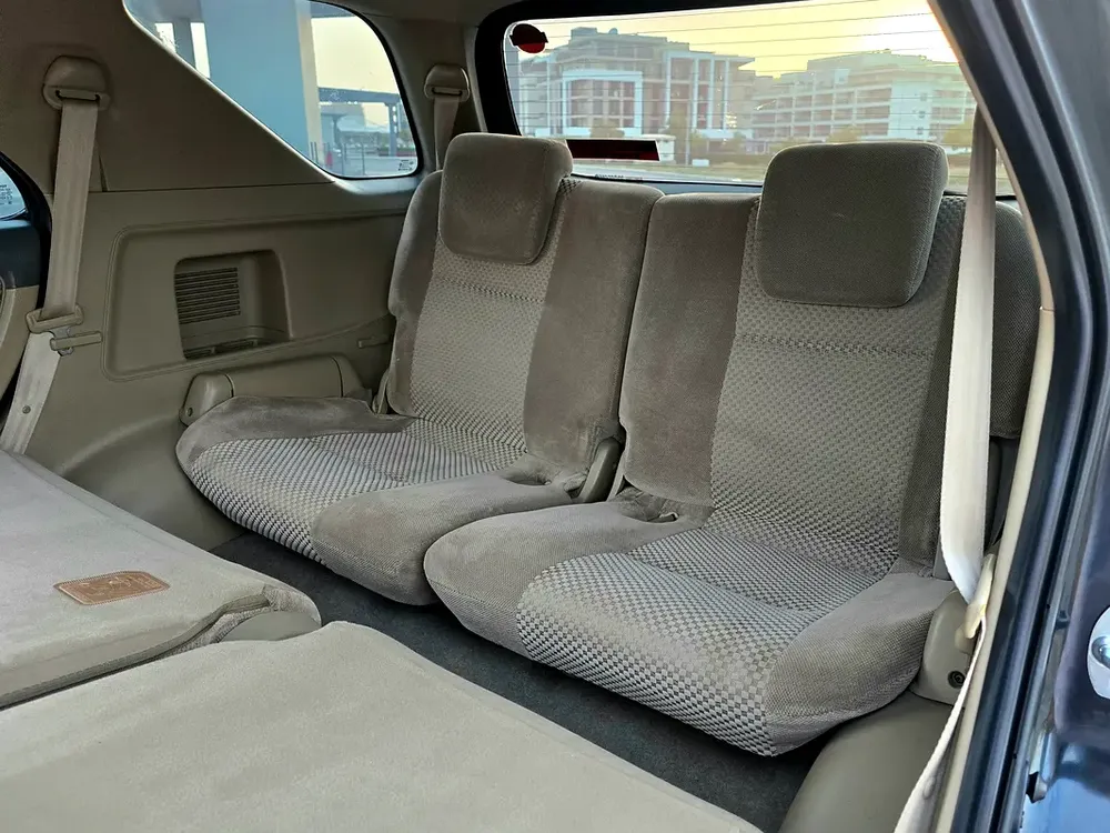 Toyota Fortuner 2012 Black / 2.7L - 4 Cylinder - 4X4 / 2 Keys / Accident Free / Single Owner / GCC - Image 13