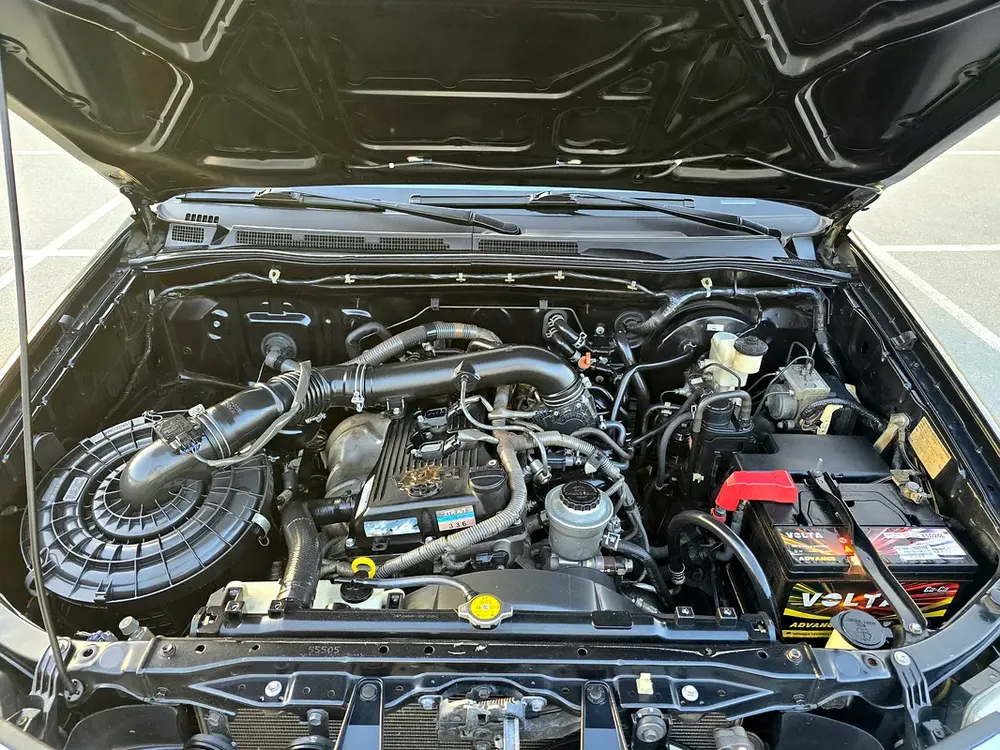 Toyota Fortuner 2012 Black / 2.7L - 4 Cylinder - 4X4 / 2 Keys / Accident Free / Single Owner / GCC - Image 20