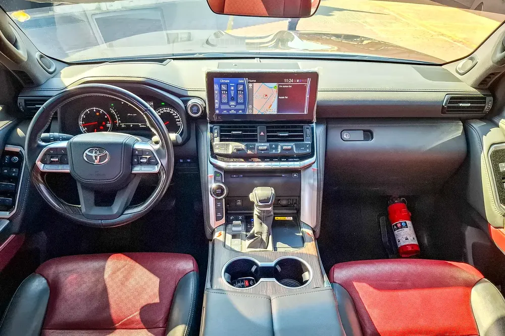AED 4558/month | 2024 Toyota Land Cruiser VXR 3.5L | GCC Specs | Ref#411119 - Image 8