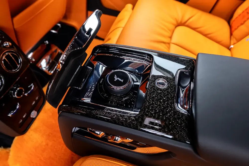 2026 ROLLS ROYCE CULLINAN BY MANSORY | GCC | WARRANTY  SERVICE | FULL CARBON - Image 16