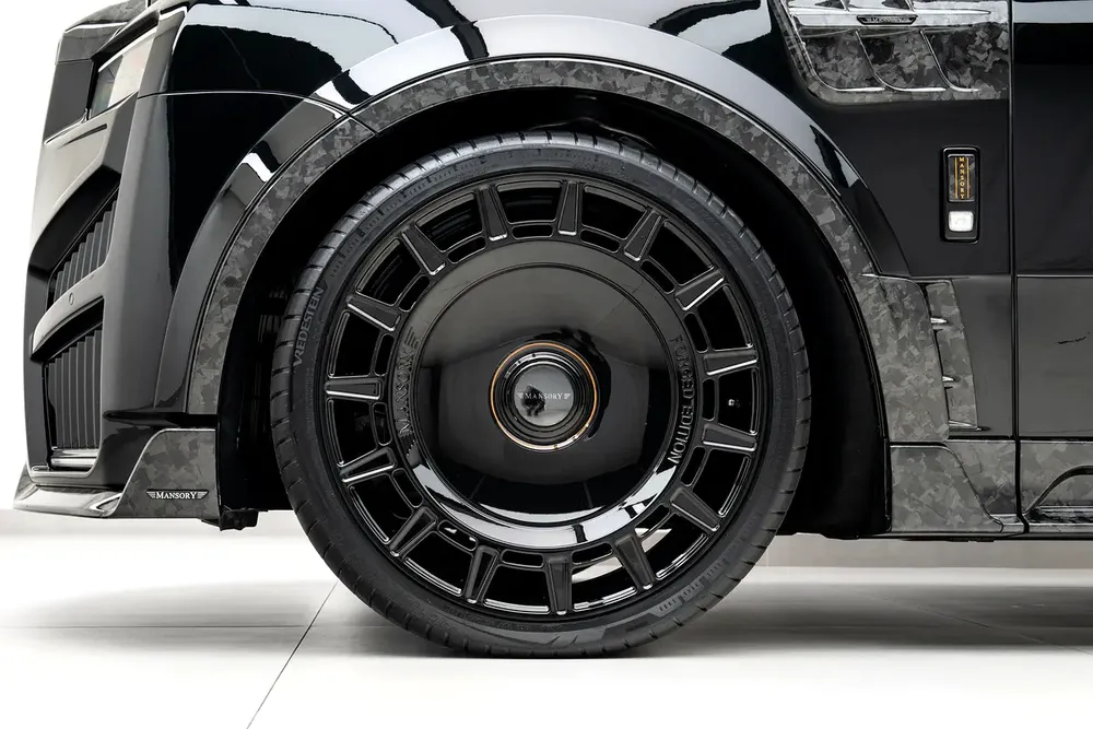 2026 ROLLS ROYCE CULLINAN BY MANSORY | GCC | WARRANTY  SERVICE | FULL CARBON - Image 6
