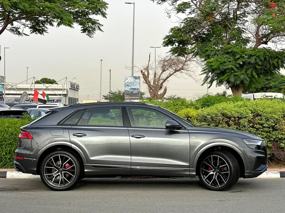 AUDI Q8 S-LINE 2020 GCC FULL SERVICE HISTORY IN PERFECT CONDITION - Image 5