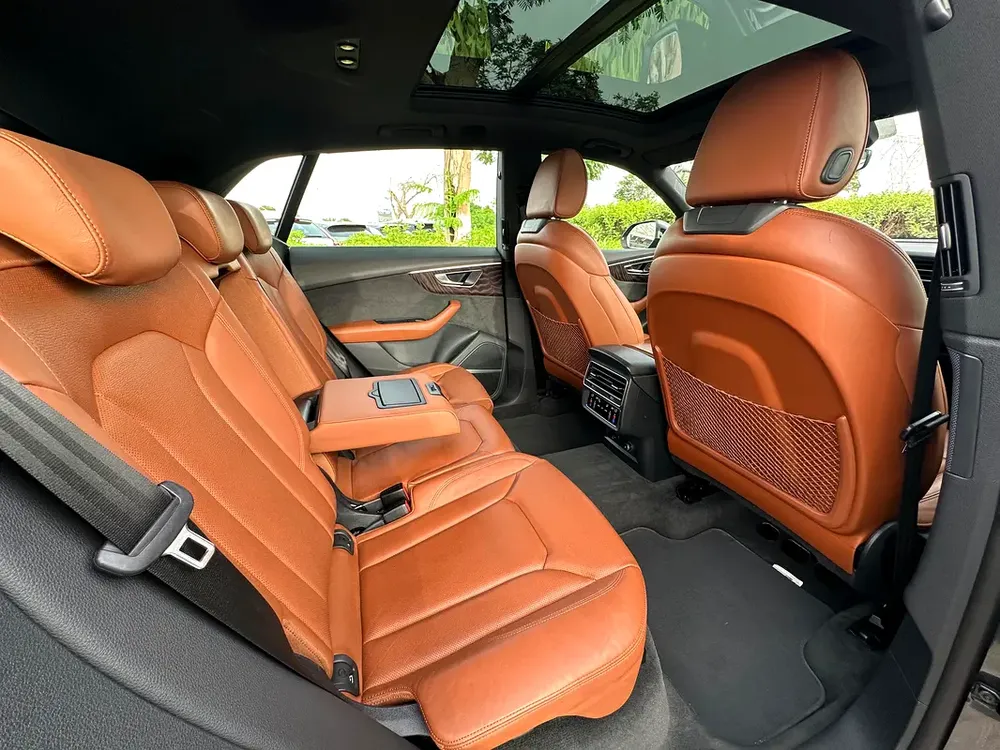 AUDI Q8 S-LINE 2020 GCC FULL SERVICE HISTORY IN PERFECT CONDITION - Image 7