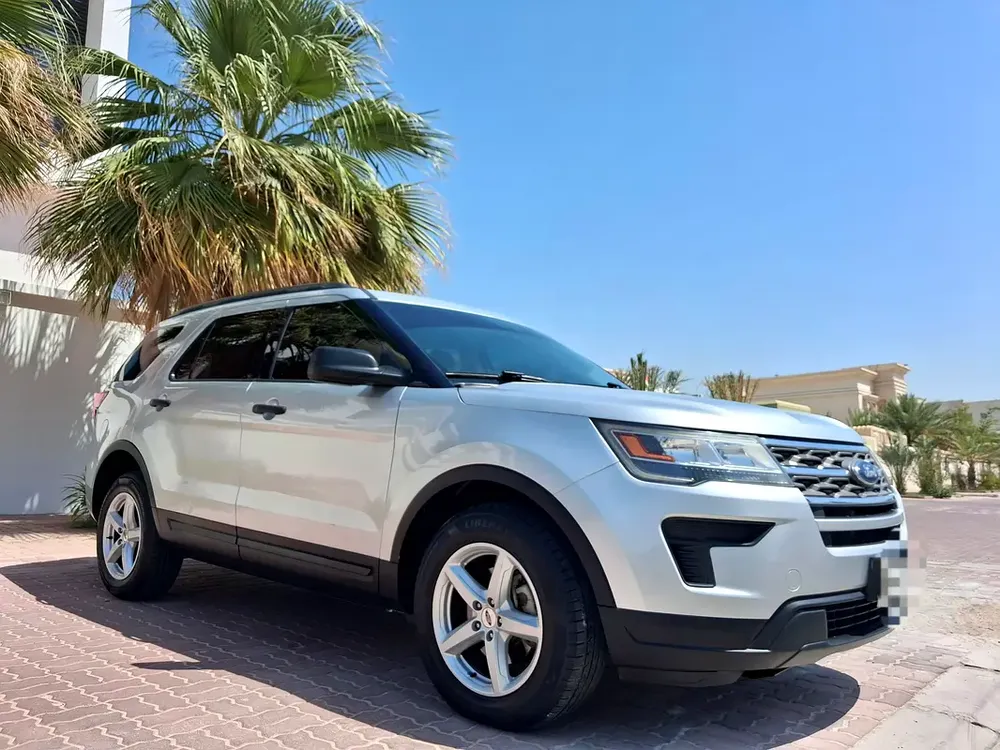 Ford Explorer Base 2018 GCC Specs - Well Maintained Family SUV - Image 5