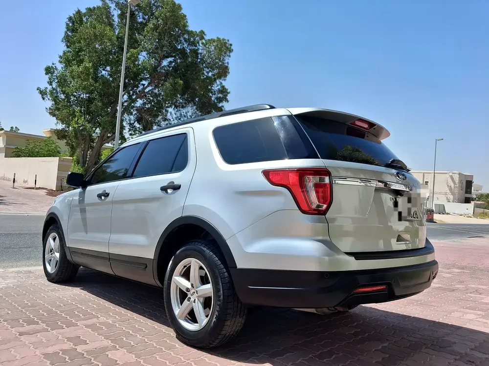 Ford Explorer Base 2018 GCC Specs - Well Maintained Family SUV - Image 9