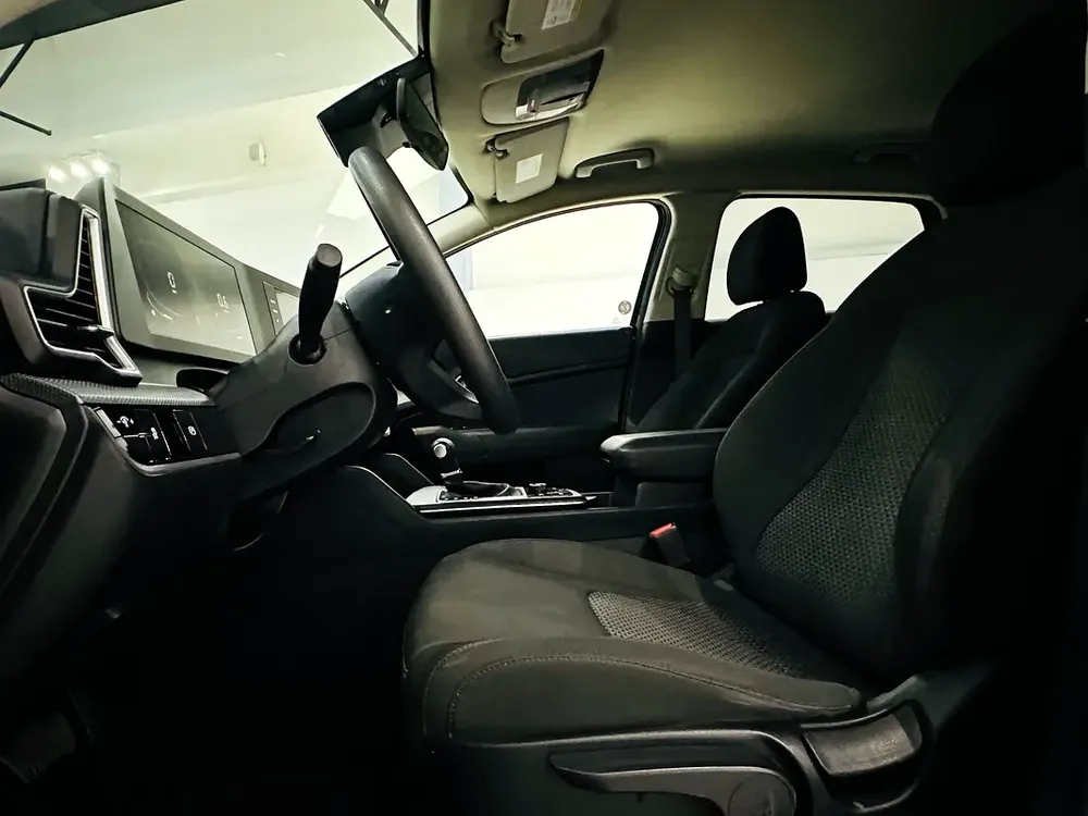 KIA SPORTAGE 2024 BEST FAMILY WITH ONE YEAR WARRANTY - Image 11
