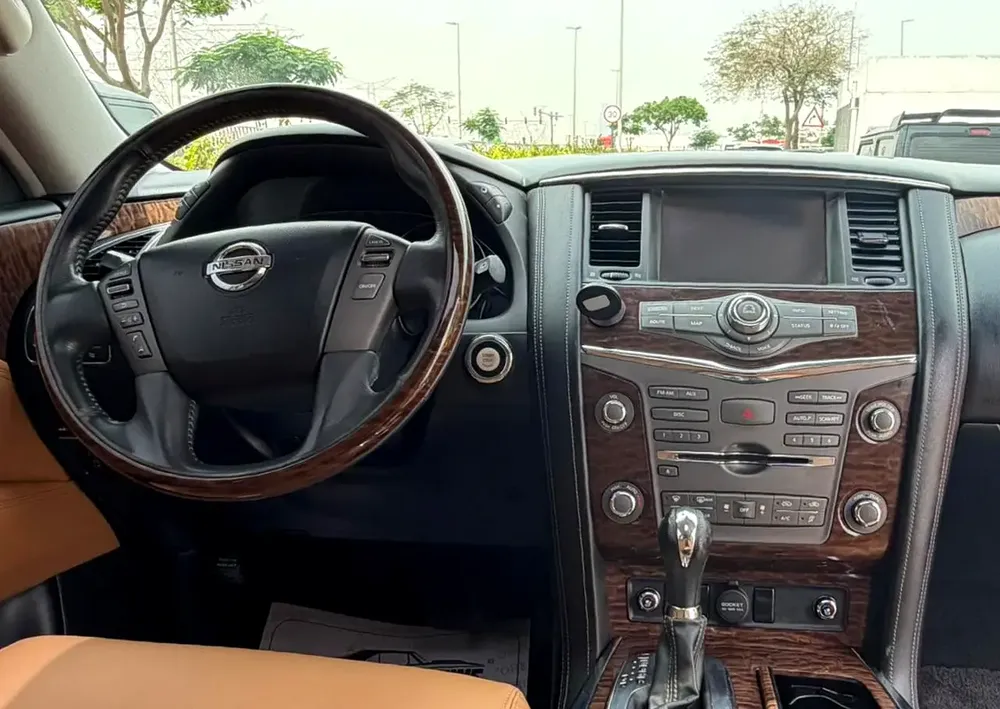 Nissan Patrol LE Platinum V8 2016 - GCC Specs - Excellent Condition Single Hand Used Car For Sale - Image 14
