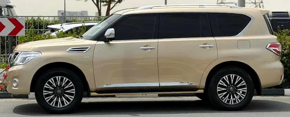 Nissan Patrol LE Platinum V8 2016 - GCC Specs - Excellent Condition Single Hand Used Car For Sale - Image 4