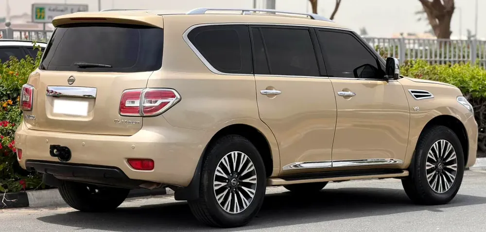 Nissan Patrol LE Platinum V8 2016 - GCC Specs - Excellent Condition Single Hand Used Car For Sale - Image 6