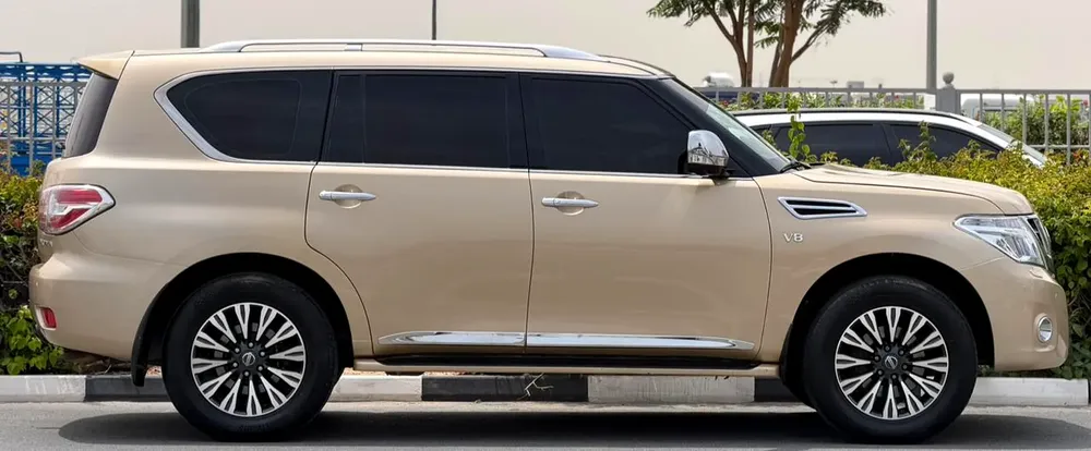 Nissan Patrol LE Platinum V8 2016 - GCC Specs - Excellent Condition Single Hand Used Car For Sale - Image 7