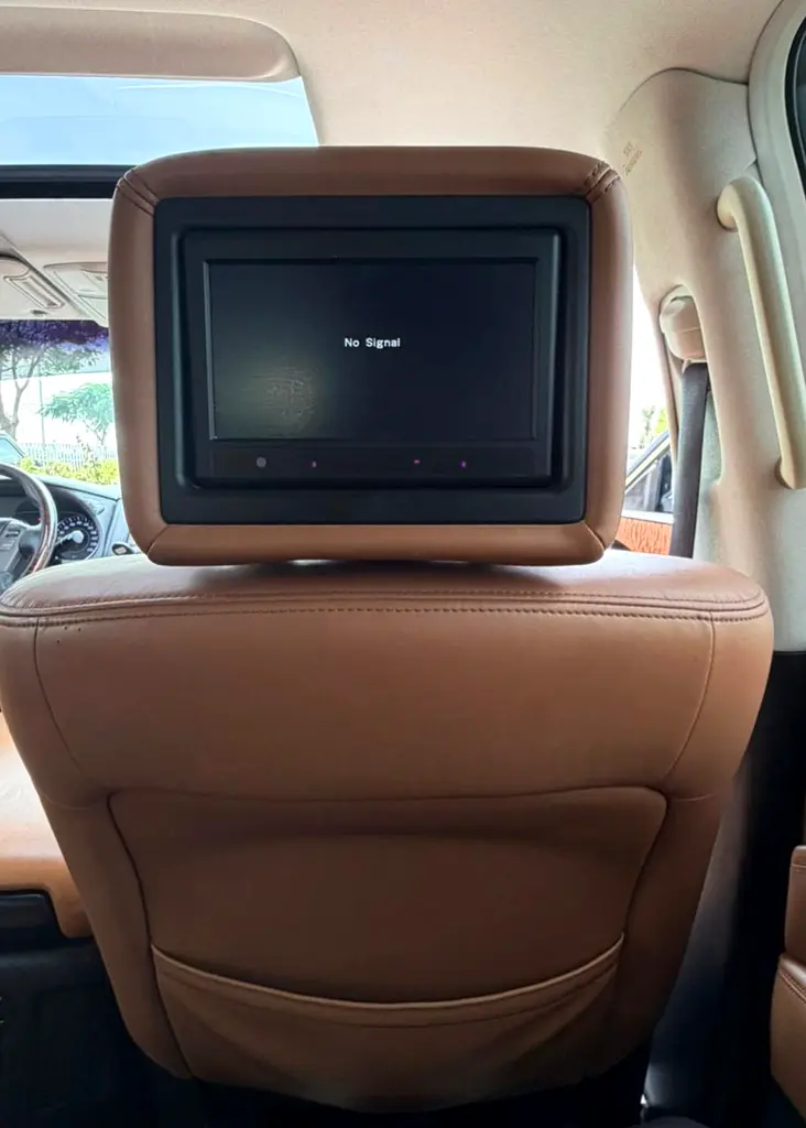 Nissan Patrol LE Platinum V8 2016 - GCC Specs - Excellent Condition Single Hand Used Car For Sale - Image 9