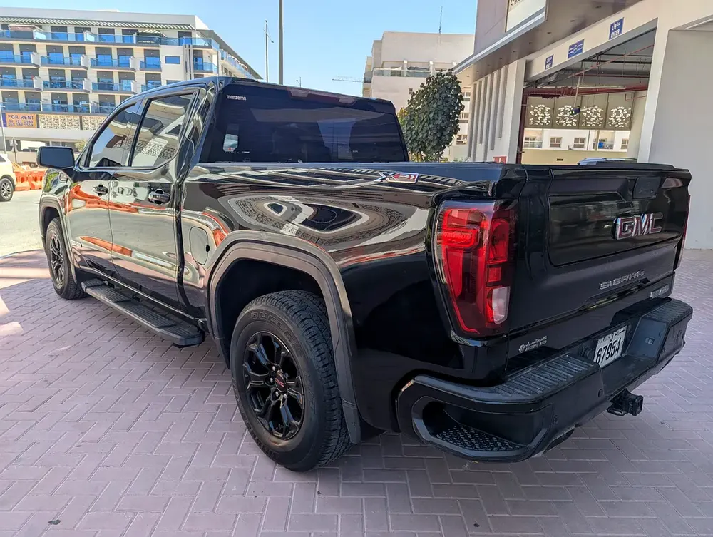 GMC Sierra 1500 Elevation 2021 - GCC Specs - Image 4
