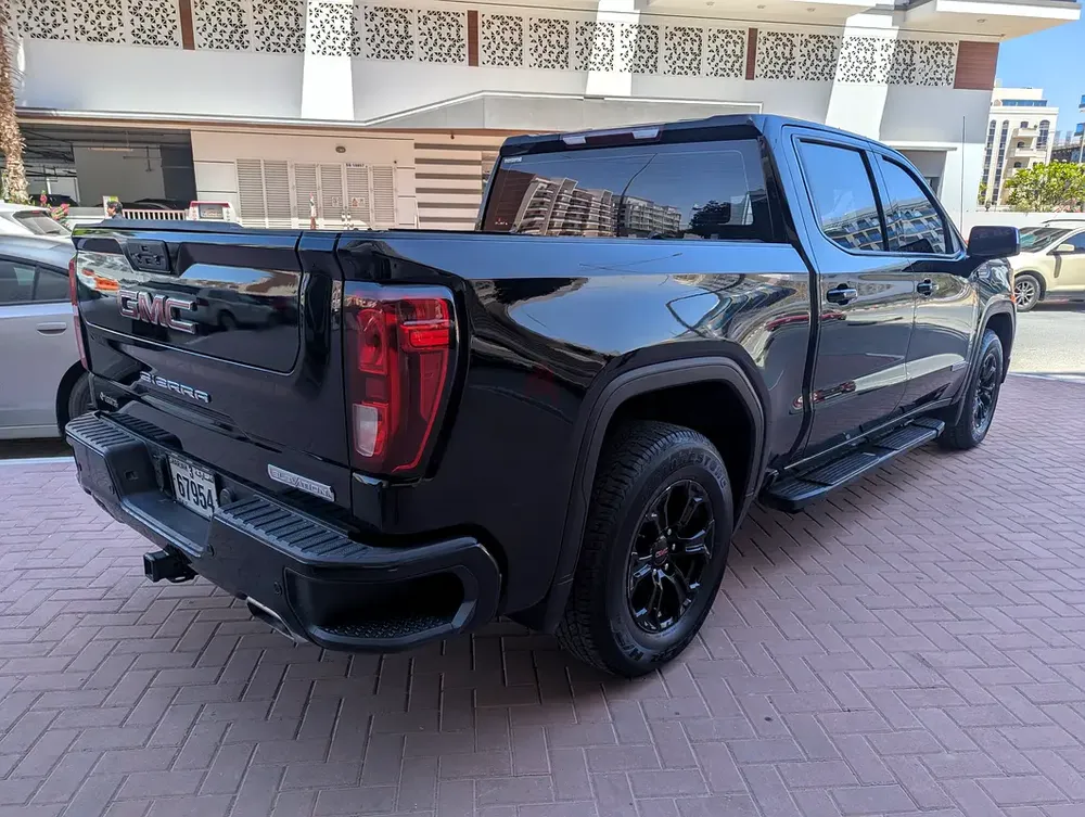 GMC Sierra 1500 Elevation 2021 - GCC Specs - Image 5