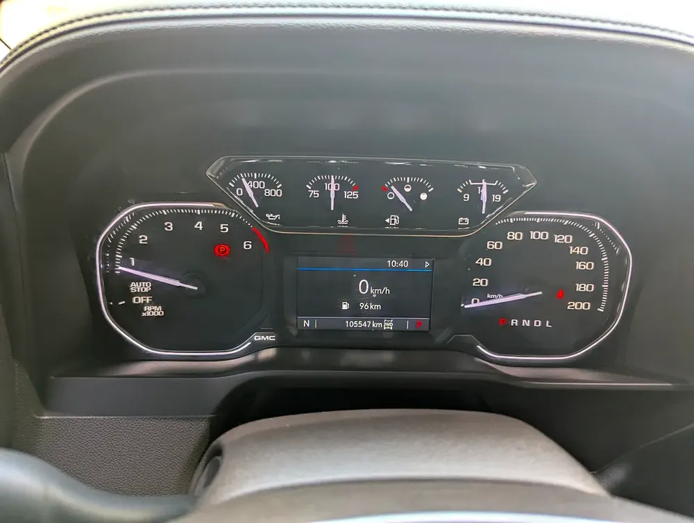 GMC Sierra 1500 Elevation 2021 - GCC Specs - Image 9