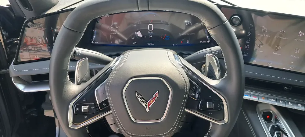 CLEAN TITTLE 100% NEW SHAPE CORVETTE C8 2026 V8 6.2L FULL OPTION WARRANTY 1 YEAR UNLIMITED KM - Image 16