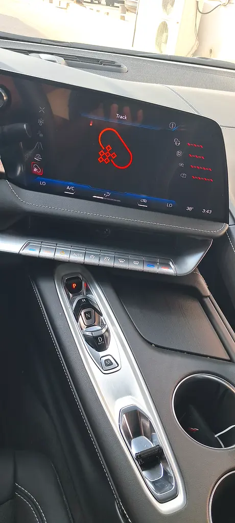 CLEAN TITTLE 100% NEW SHAPE CORVETTE C8 2026 V8 6.2L FULL OPTION WARRANTY 1 YEAR UNLIMITED KM - Image 20