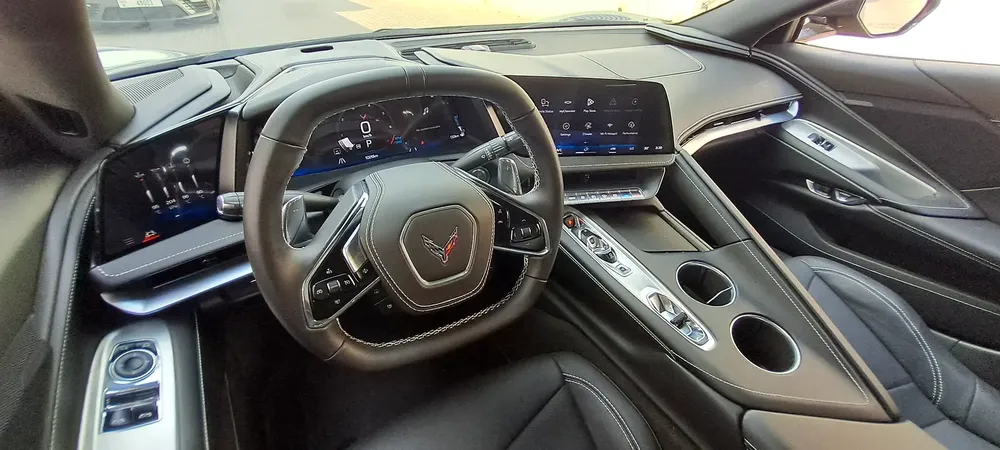 CLEAN TITTLE 100% NEW SHAPE CORVETTE C8 2026 V8 6.2L FULL OPTION WARRANTY 1 YEAR UNLIMITED KM - Image 9