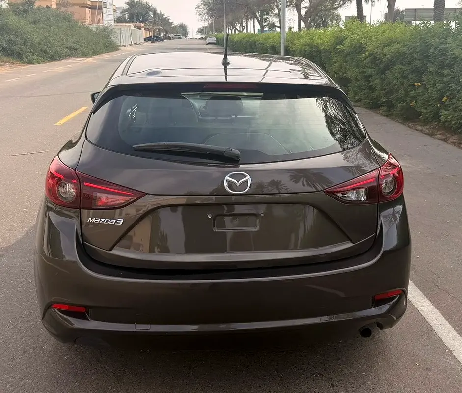 700/Month | Mazda3 2019 | Gcc | Low Mileage | Hatchback | Cruise Control | Bank Loan @ 0% DP - Image 6