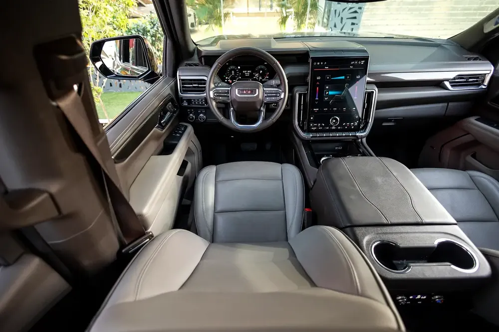 GMC Yukon 2025 GCC specs - Image 12