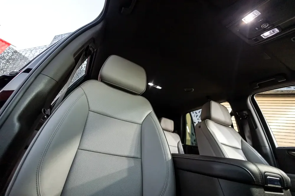 GMC Yukon 2025 GCC specs - Image 18
