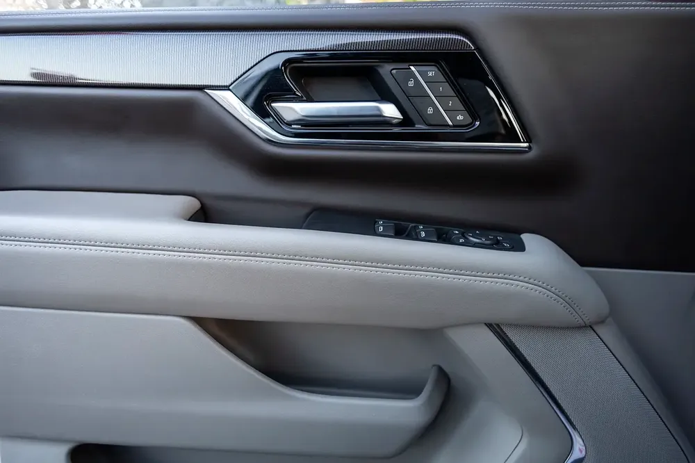 GMC Yukon 2025 GCC specs - Image 9