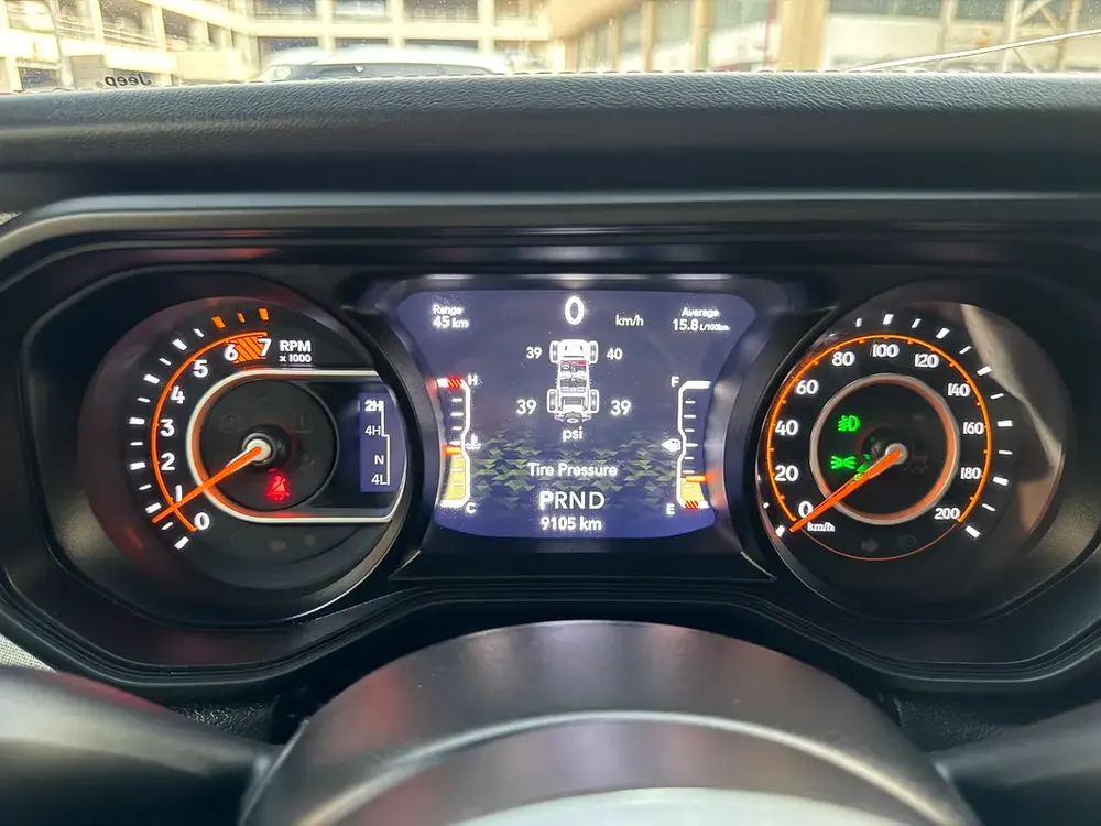 2024 JEEP WRANGLER SAHARA EDITION FULL OPTION JUNGLE TRAIL 4x4 3.6L CANADA SPEC - Image 16